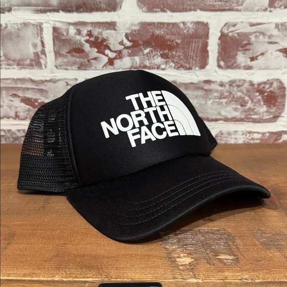The North Face Black Adjustable SnapbackTrucker Hat - Picture 1 of 7